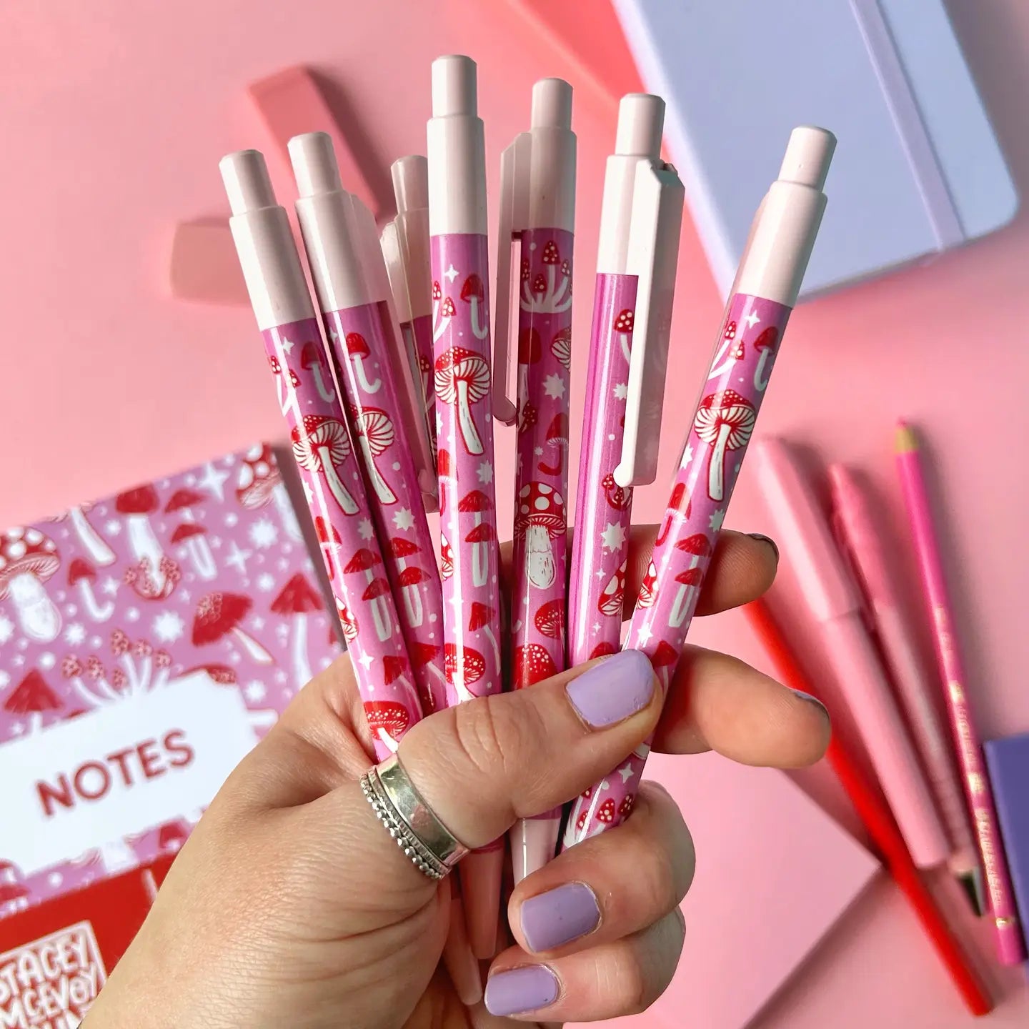 Stacey McEvoy Caunt | Pen