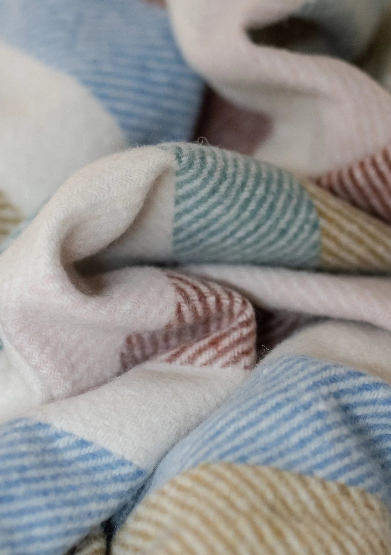 Tartan Blanket co. recycled Wool Knee Blanket - Rainbow Stripe